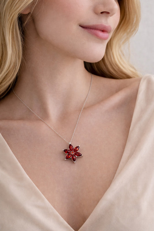 Tutkunun Sembolü Kırmızı Lotus Gümüş Kolye