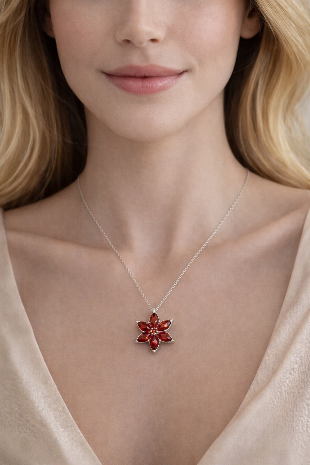 Tutkunun Sembolü Kırmızı Lotus Gümüş Kolye